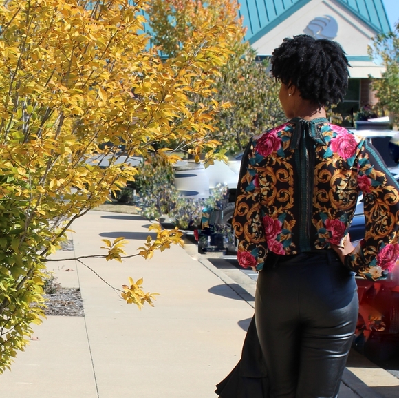 Jealous Tomato Floral Bodysuit Last 1 Size Small - Picture 4 of 5